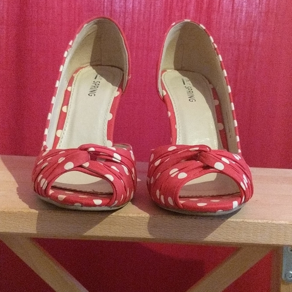 Red and white polka dot peep heels - Picture 3 of 8